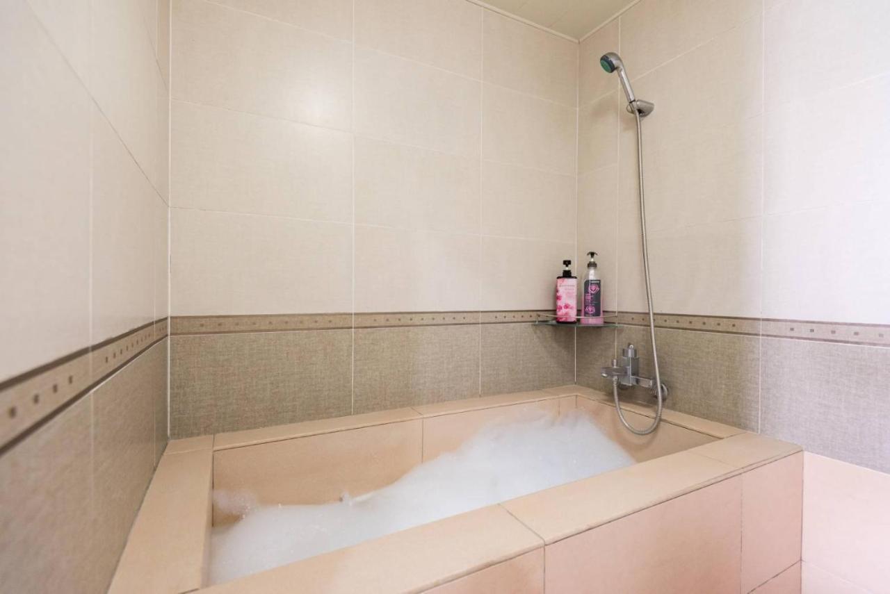 Star Hotel Kaohsiung Dış mekan fotoğraf